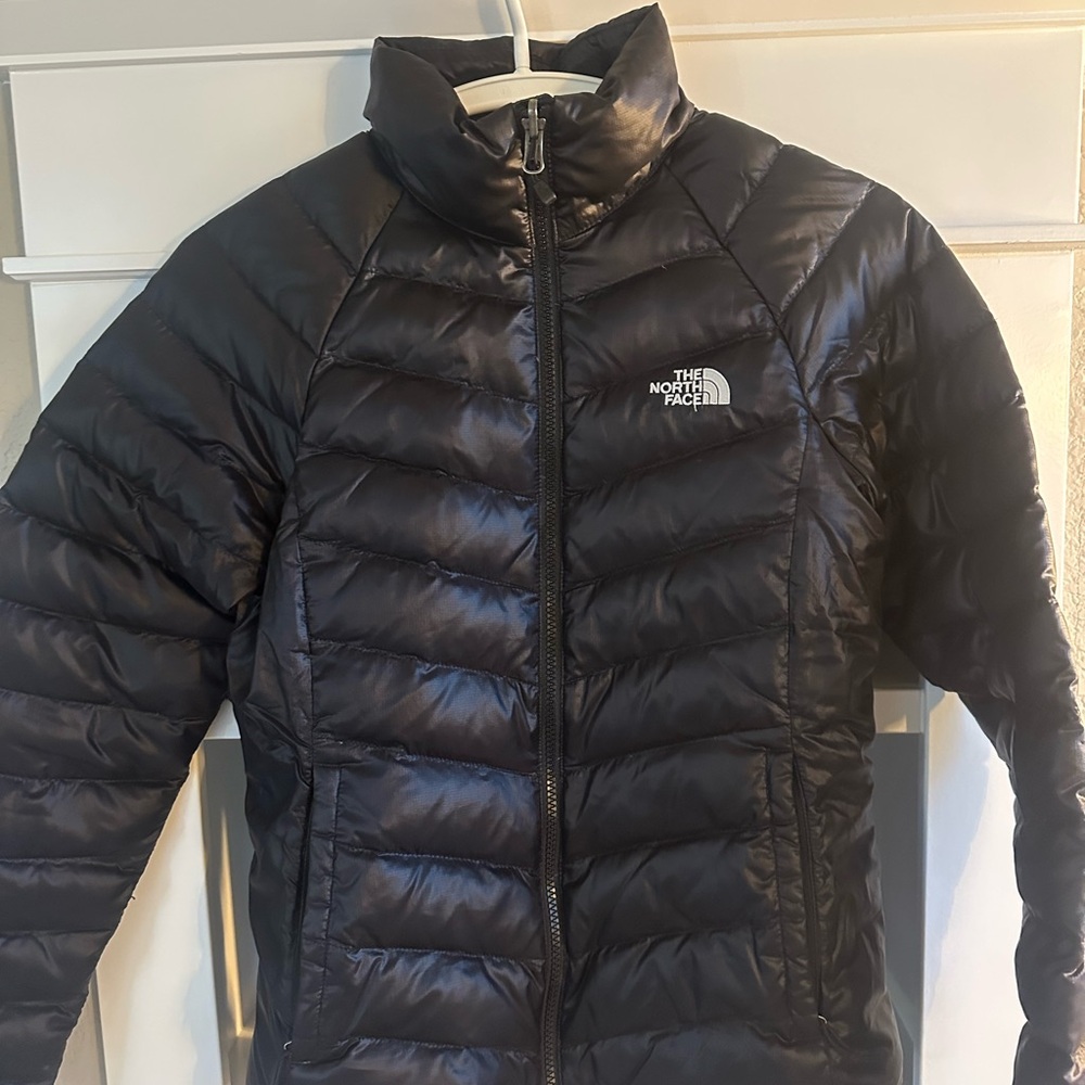 The North Face Women’s Black 550 Puffer Jacket